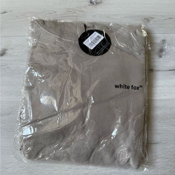 White Fox Do What It Takes in Mushroom M/L NWT in packaging - Picture 5 of 6